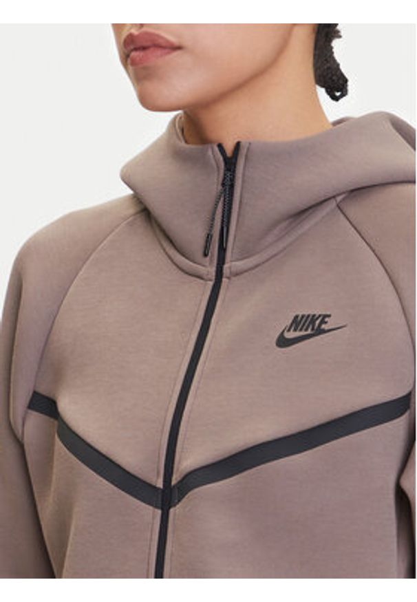 Nike Bluza Tech Fleece Windrunner HV6747 Brązowy Regular Fit. Kolor: brązowy. Materiał: bawełna