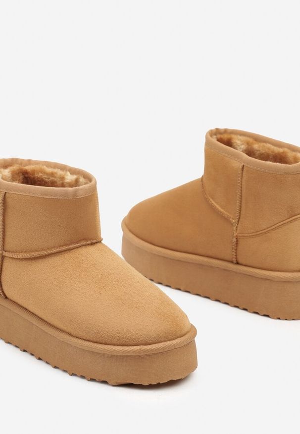 Born2be - Brązowe Śniegowce na Grubej Podeszwie Ozdobione Przeszyciami Vertilia. Okazja: na co dzień. Kolor: brązowy. Materiał: wełna, puch, jeans. Wzór: aplikacja. Sezon: zima. Styl: elegancki, casual