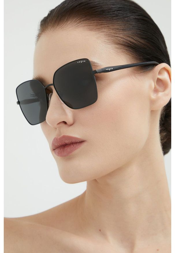 Vogue - VOGUE okulary przeciwsłoneczne damskie kolor szary. Kolor: szary
