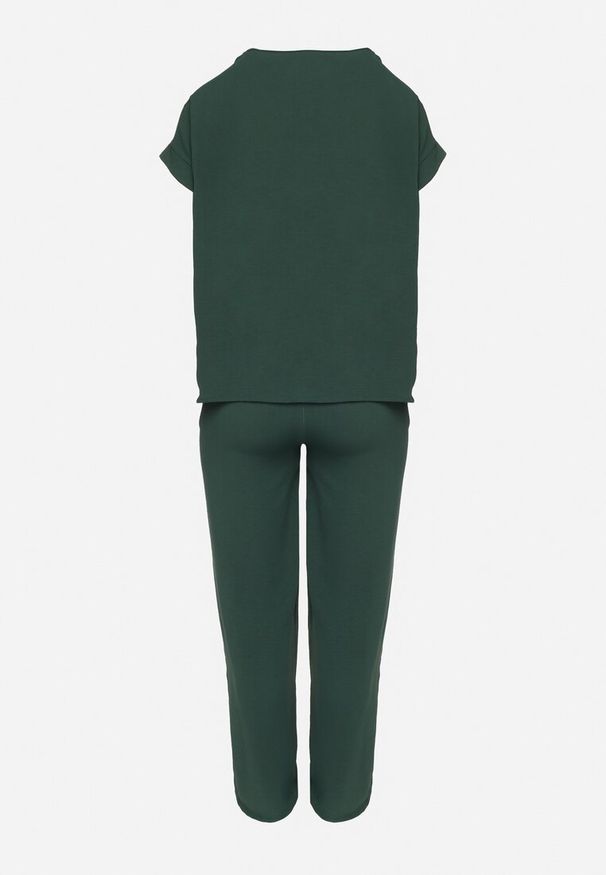 Born2be - Ciemnozielony Komplet z Bawełną Bluzka z Marszczeniem i Szerokie Spodnie Jenindriela. Kolor: zielony. Materiał: bawełna