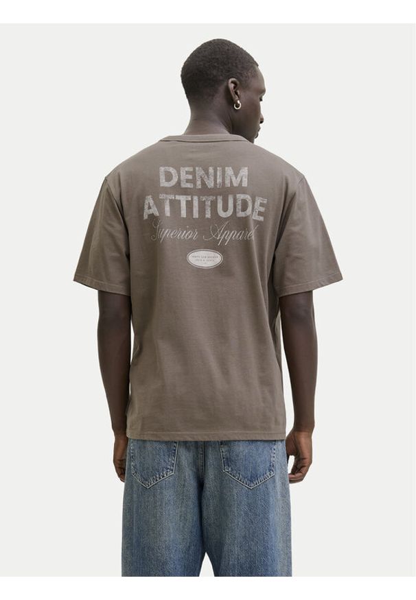 Jack & Jones T-Shirt Edover 12288005 Brązowy Regular Fit. Kolor: brązowy. Materiał: bawełna