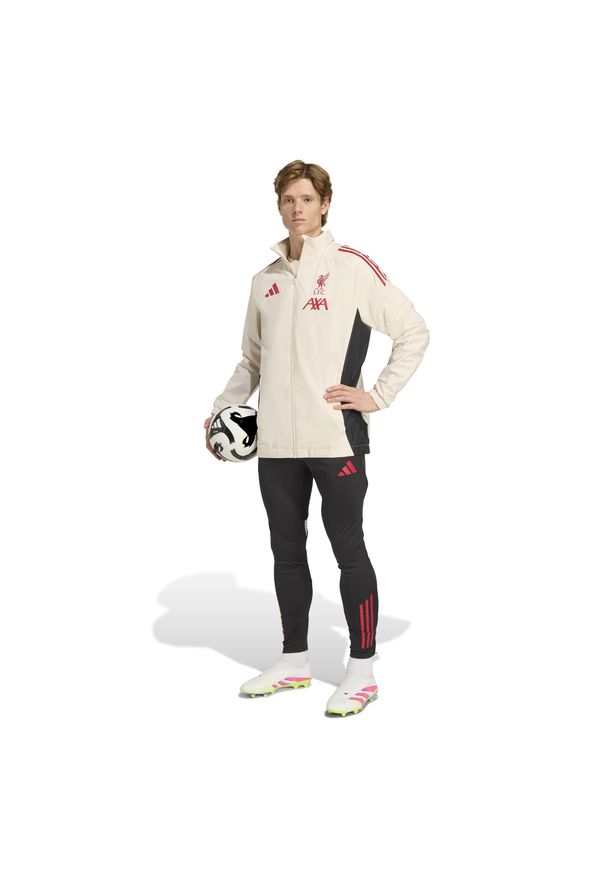 Adidas - Kurtka dresowa zewnętrzna Liverpool FC 2025/26. Kolor: biały. Materiał: dresówka. Sport: piłka nożna
