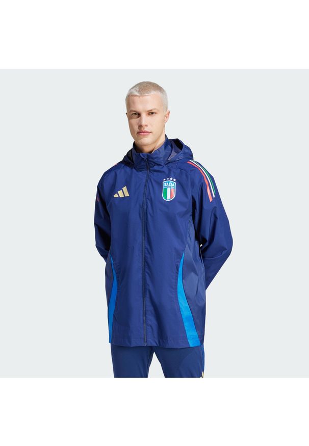 Adidas - Kurtka Italy Tiro 24 Competition All-Weather. Kolor: niebieski. Materiał: materiał. Sport: piłka nożna