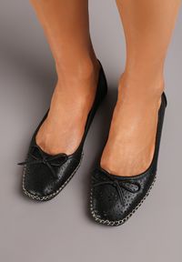Born2be - Czarne Balerinki Genomics. Nosek buta: czworokąt. Kolor: czarny. Szerokość cholewki: normalna. Wzór: gładki, ażurowy. Obcas: na płaskiej podeszwie. Styl: klasyczny