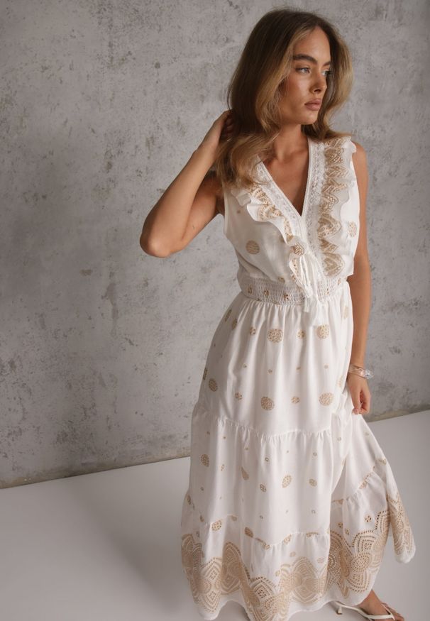 Renee - Biało-Beżowa Sukienka na Lato Boho z Bawełny w Haftowane Wzory z Falbanką Alemite. Typ kołnierza: kołnierz z falbankami. Kolor: biały. Materiał: bawełna. Wzór: haft. Sezon: lato. Typ sukienki: proste. Styl: boho. Długość: maxi