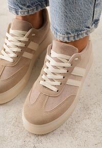 Born2be - Ciemnobeżowe Sneakersy na Kauczukowej Grubej Podeszwie z Paskami po Bokach Ninlili. Okazja: na co dzień. Zapięcie: pasek. Kolor: beżowy. Materiał: kauczuk #8