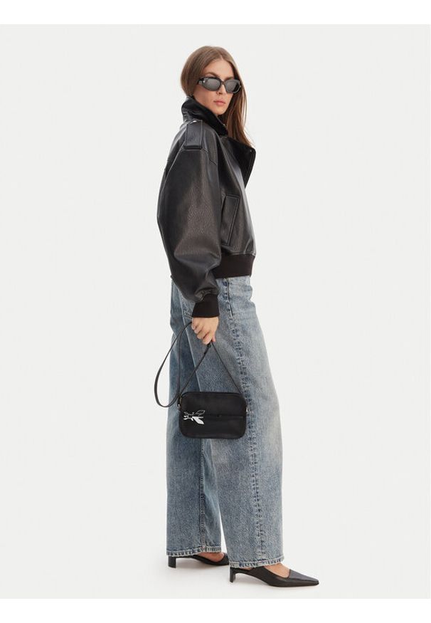 Patrizia Pepe Torebka 8B0328/czL162 Czarny. Kolor: czarny. Materiał: skórzane