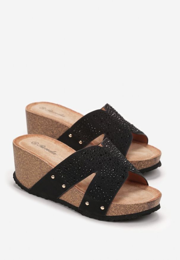 Renee - Czarne Klapki z Szerokimi Paskami na Koturnie z Korka Evenye. Kolor: czarny. Obcas: na koturnie. Styl: boho