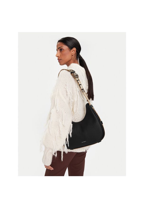 Torebka Coccinelle. Kolor: czarny