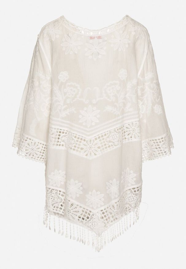 Born2be - Biała Bawełniana Bluzka Oversize w Stylu Boho z Haftem i Koroną Maivienne. Okazja: na co dzień. Typ kołnierza: dekolt w serek. Kolor: biały. Długość: krótkie. Wzór: haft. Materiał: bawełna. Długość rękawa: krótki rękaw. Sezon: lato, wiosna. Styl: boho