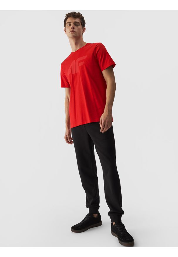 4f - 4F T-shirt regular z nadrukiem męski - czerwony XXL. Okazja: na co dzień. Kolor: czerwony. Materiał: dzianina, bawełna, jersey. Długość rękawa: krótki rękaw. Długość: krótkie. Wzór: nadruk. Styl: klasyczny, sportowy, casual