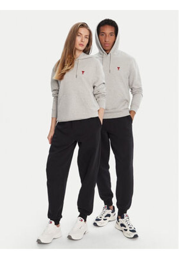 AMI PARIS - AMI Paris Spodnie dresowe UTR240.747 Czarny Regular Fit. Kolor: czarny. Materiał: bawełna