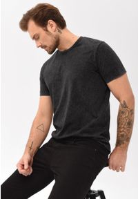 Volcano - Bawełniana koszulka T-CID. Kolor: szary. Materiał: bawełna. Długość rękawa: krótki rękaw. Długość: krótkie. Styl: klasyczny, rockowy, vintage #1