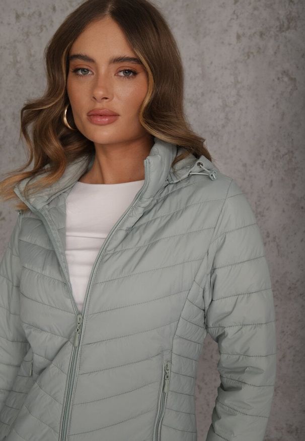 Renee - Jasnozielona Kurtka Przejściowa z Pikowaniem i Odpinanym Kapturem Edielitia. Okazja: na co dzień. Typ kołnierza: kaptur. Kolor: zielony. Materiał: jeans, nylon. Styl: casual