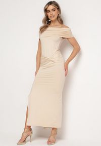 Born2be - Beżowa Sukienka z Wywiniętym Hiszpańskim Dekoltem o Dopasowanym Fasonie Piremia. Okazja: na co dzień. Kolor: beżowy. Materiał: tkanina, skóra. Długość rękawa: bez rękawów. Sezon: lato. Typ sukienki: dopasowane, proste. Styl: casual, klasyczny #6