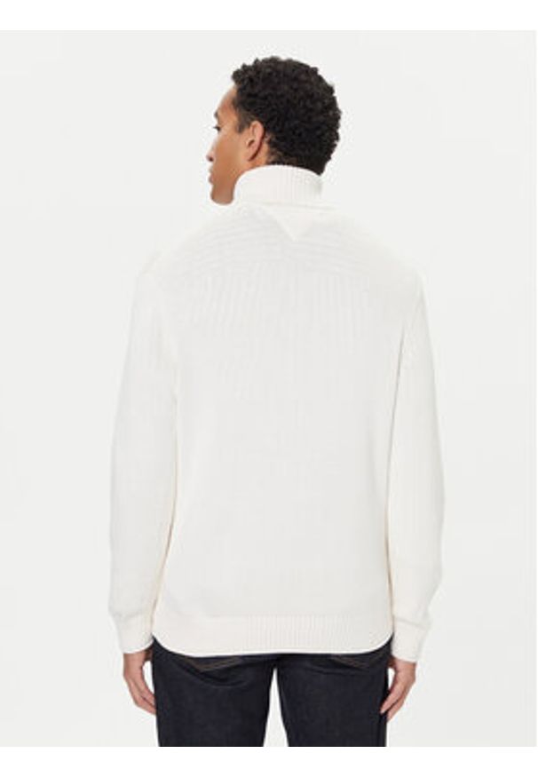 TOMMY HILFIGER - Tommy Hilfiger Golf MW0MW41482 Écru Regular Fit. Typ kołnierza: golf. Materiał: bawełna