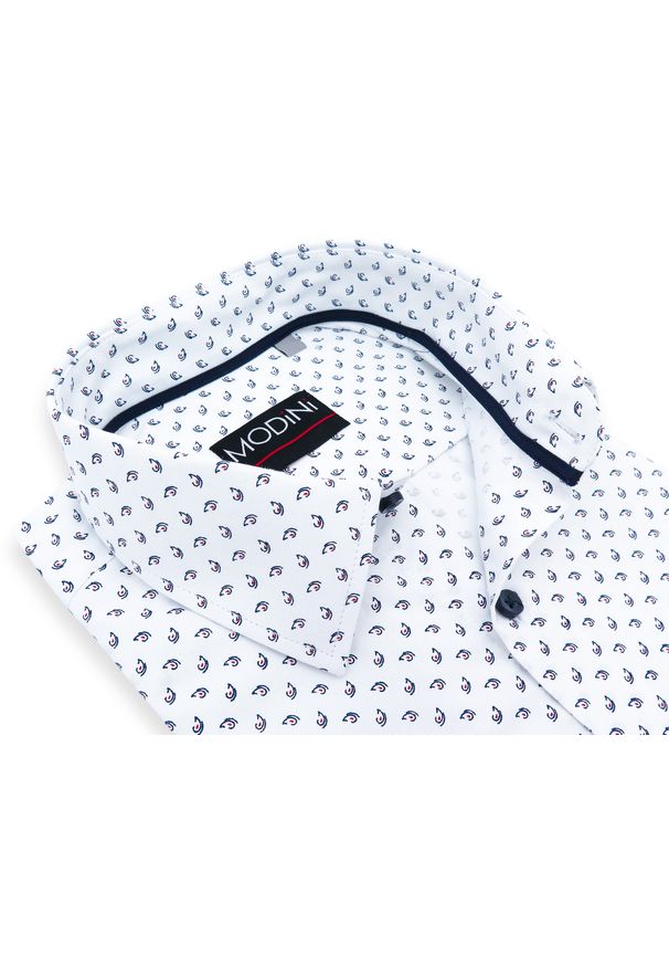 Modini - Biała koszula z krótkim rękawkiem, w granatowo-czerwony wzorek YK13. Kolor: biały, wielokolorowy, czerwony, niebieski. Materiał: bawełna, poliester, tkanina. Długość rękawa: krótki rękaw. Długość: krótkie. Styl: klasyczny