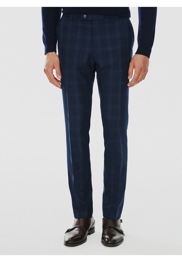 Pako Lorente - PAKO LORENTE – Spodnie garniturowe w kratę. Okazja: na spotkanie biznesowe. Materiał: poliester, wiskoza. Styl: biznesowy, elegancki