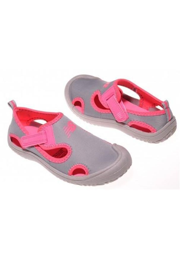 Buty do chodzenia dla dzieci New Balance 2013. Zapięcie: rzepy. Kolor: wielokolorowy. Materiał: materiał, syntetyk