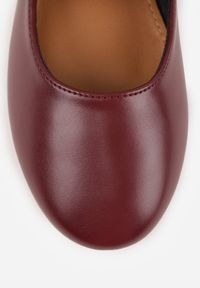 Born2be - Bordowe Rockowe Balerinki Vices z Paseczkami i Klamrami Kikiella. Okazja: na co dzień. Zapięcie: klamry. Kolor: czerwony. Styl: rockowy #7