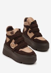 Born2be - Beżowo-Brązowe Botki Vices w Stylu Sneakersów na Platformie Afirriva. Okazja: na co dzień. Zapięcie: rzepy. Kolor: beżowy. Materiał: jeans. Wzór: aplikacja. Obcas: na platformie. Styl: retro, casual, klasyczny. Wysokość obcasa: średni #5