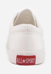 Renee - Wiązane Białe Tenisówki Trampki z Niską Cholewką Ozdobione Geometrycznym Wzorem Wioressa. Wysokość cholewki: przed kostkę. Kolor: biały. Materiał: jeans. Szerokość cholewki: normalna. Wzór: geometria, aplikacja. Styl: sportowy #3