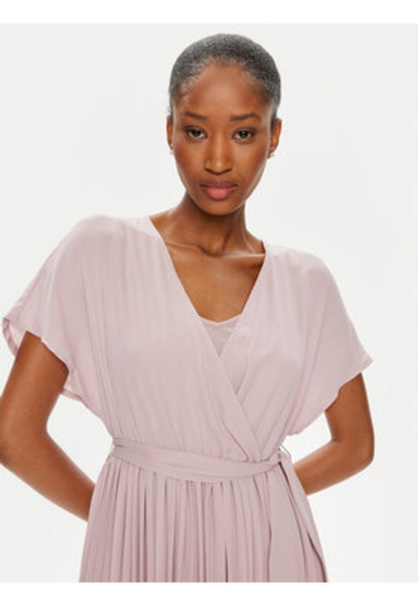 only - ONLY Sukienka koktajlowa Stacia 15319229 Różowy Regular Fit. Kolor: różowy. Materiał: syntetyk. Styl: wizytowy