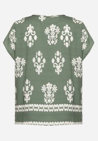 Born2be - Zielona Bluzka z Wiskozy we Wzór w Stylu Boho Lunaseia. Okazja: na co dzień. Kolor: zielony. Materiał: wiskoza. Styl: boho #4