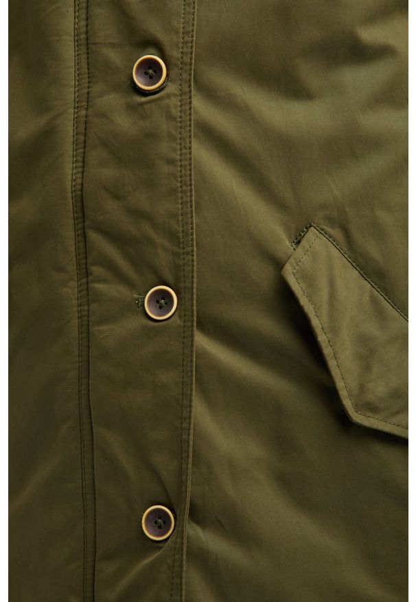 Mustang - DAMSKA KURTKA ZIMOWA MUSTANG PARKA IVY GREEN 1006132 6421. Materiał: futro. Sezon: zima