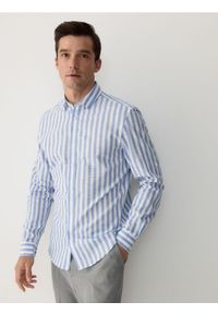 Reserved - Bawełniana koszula regular fit - jasnoniebieski. Kolor: niebieski. Materiał: bawełna #1