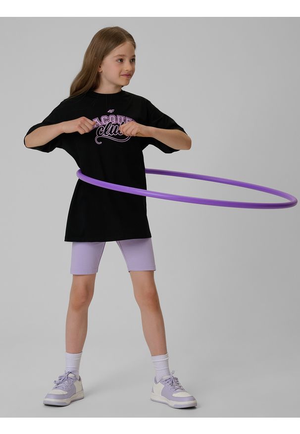4f - 4F T-shirt oversize z nadrukiem dziewczęcy - czarny 134/140 (8-10 lat). Okazja: na co dzień. Kolor: czarny. Materiał: bawełna, dzianina. Wzór: nadruk. Sezon: lato. Styl: casual