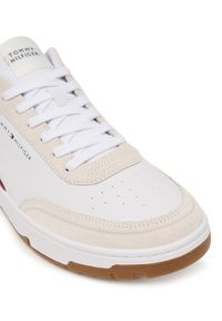 TOMMY HILFIGER - Tommy Hilfiger Sneakersy Th Basket Core Leather Suede Mix FM0FM05881 Biały. Kolor: biały. Materiał: skóra #5