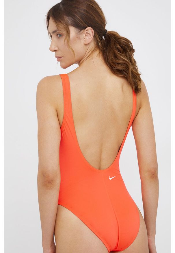 Nike Strój kąpielowy kolor czerwony miękka miseczka. Kolor: czerwony. Wzór: nadruk