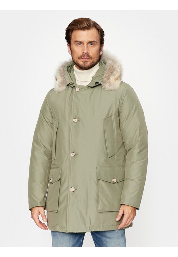 Woolrich Kurtka puchowa Arctic CFWOOU0482MRUT0001 Zielony Regular Fit. Kolor: zielony. Materiał: bawełna