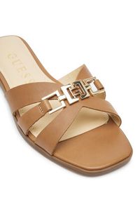 Guess Klapki FLJRLL LEA19 Brązowy. Kolor: brązowy. Materiał: skóra