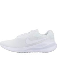 Tenisówki Nike Model Revolution 7 Kolor Biały. Zapięcie: sznurówki. Kolor: biały, wielokolorowy, beżowy. Materiał: syntetyk, tkanina, materiał. Szerokość cholewki: normalna. Model: Nike Revolution. Sport: turystyka piesza