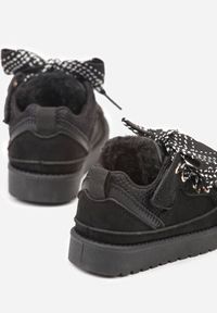 Born2be - Czarne Śniegowce Sneakersy z Ozdobnym Sznurowaniem Ocieplane Futerkiem Nalinia. Okazja: na uczelnię, na co dzień. Zapięcie: rzepy. Kolor: czarny. Materiał: futro. Styl: casual, elegancki #3