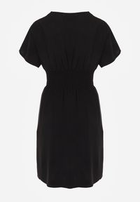 Renee - Czarna Sukienka z Wiskozy Jadith. Okazja: na co dzień. Kolor: czarny. Wzór: gładki. Typ sukienki: kopertowe. Materiał: wiskoza. Długość rękawa: krótki rękaw. Sezon: lato. Styl: casual. Długość: mini #8