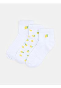 Sinsay - Prążkowane skarpetki z motywem cytryn 3 pack - biały. Kolor: biały. Materiał: prążkowany #1