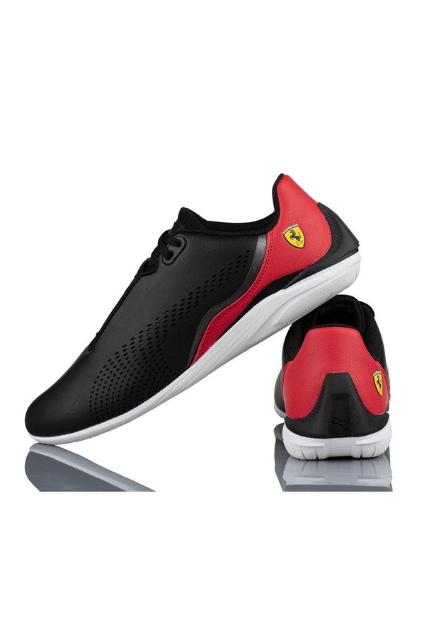 Buty Sportowe Męskie Puma Ferrari Drift Cat Decima. Zapięcie: sznurówki. Kolor: czarny. Materiał: materiał. Szerokość cholewki: normalna. Sport: turystyka piesza