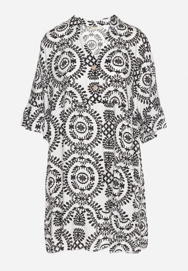 Born2be - Biało-Czarna Bawełniana Sukienka Rozkloszowana z Guzikami Janisse. Okazja: na co dzień. Kolor: czarny. Materiał: bawełna. Typ sukienki: rozkloszowane, proste. Styl: klasyczny, casual, elegancki