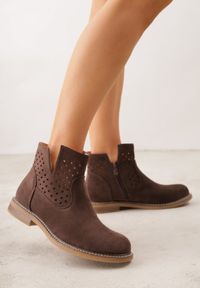 Renee - Brązowe Ażurowe Botki na Płaskiej Podeszwie ze Skórzaną Wkładką Terilara. Okazja: na co dzień. Kolor: brązowy. Materiał: skóra. Wzór: ażurowy. Obcas: na płaskiej podeszwie. Styl: casual #4