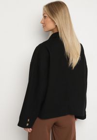 Born2be - Czarna Przejściowa Kurtka Koszulowa o Prostym Kroju Tiberea. Okazja: na spacer. Kolor: czarny. Materiał: poliester, jeans, satyna. Styl: elegancki #3