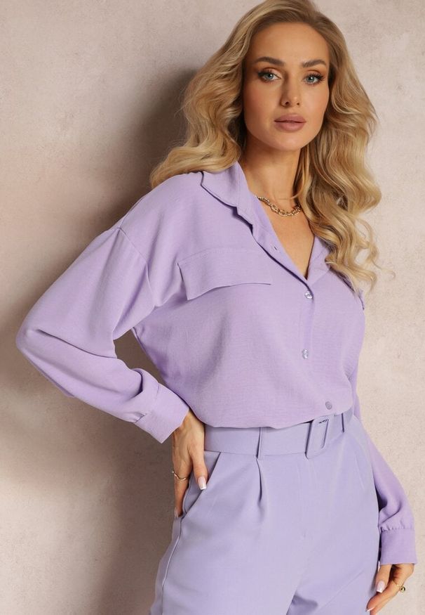 Renee - Fioletowa Koszula z Guzikami i Imitacją Kieszeni Yousra. Kolor: fioletowy. Długość rękawa: długi rękaw. Długość: długie