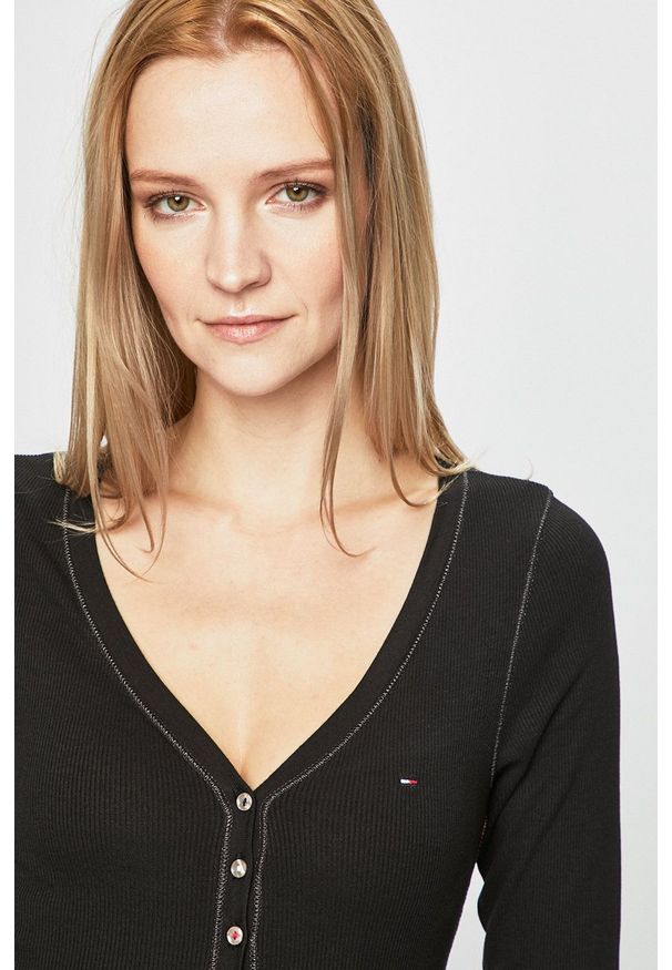 Tommy Jeans - Jeansy Sophie. Kolor: niebieski