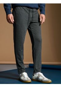 Sinsay - Spodnie jogger slim fit - szary. Kolor: szary. Długość: długie