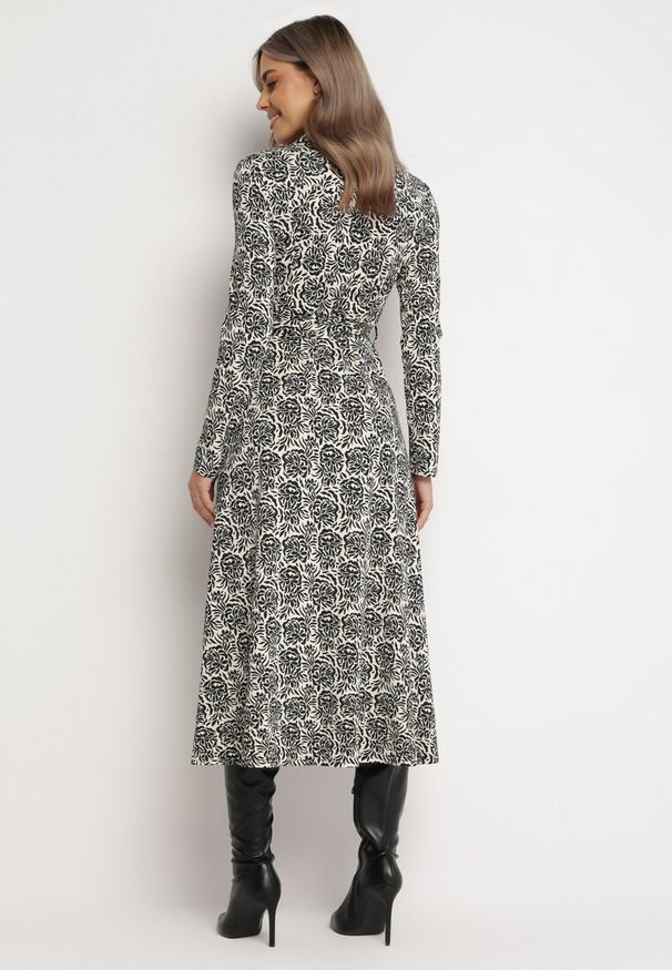 Born2be - Czarna Sukienka Midi Koszulowa Ozdobiona Wzorem w Kwiaty Robines. Okazja: na spotkanie biznesowe, na co dzień, na spacer, do pracy. Kolor: czarny. Materiał: wiskoza, dzianina, jedwab. Wzór: aplikacja, kwiaty. Typ sukienki: koszulowe. Styl: biznesowy, casual, elegancki. Długość: midi