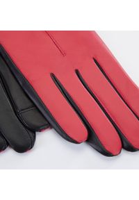 Wittchen - Damskie rękawiczki z dwóch kolorów skóry czerwono-czarne. Kolor: czarny, czerwony, wielokolorowy. Materiał: skóra