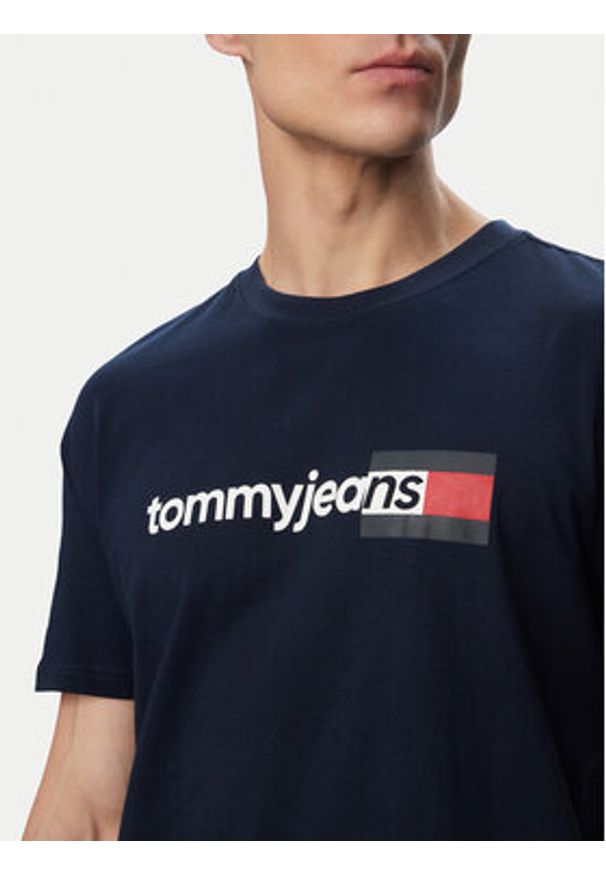 Tommy Jeans T-Shirt Entry Dna DM0DM23406 Granatowy Regular Fit. Kolor: niebieski. Materiał: bawełna