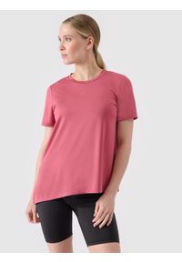4f - Koszulka treningowa ciążowa szybkoschnąca damska - różowa. Kolekcja: moda ciążowa. Kolor: różowy. Materiał: syntetyk, elastan, materiał, włókno, dzianina. Wzór: ze splotem, jednolity, gładki. Sport: fitness